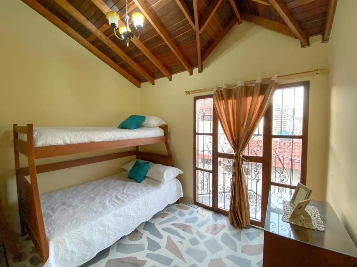 Hotel Cabanas Villa Roca, Rodadero Santa Marta  0*, Santa Marta (Magdalena)